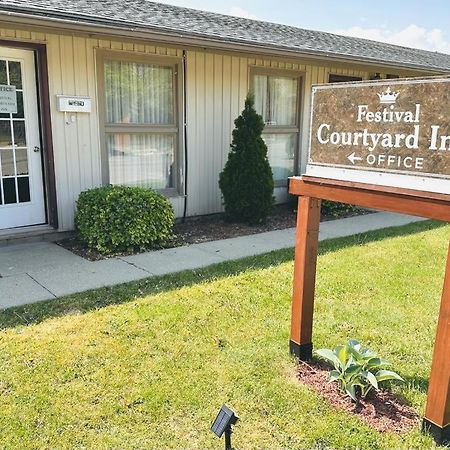 Festival Courtyard Inn Stratford Luaran gambar